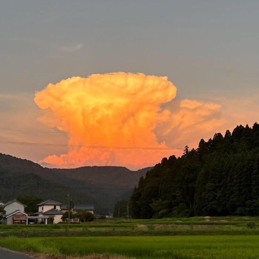 일본에서 화제라는 구름 사진.jpg_2.jpg