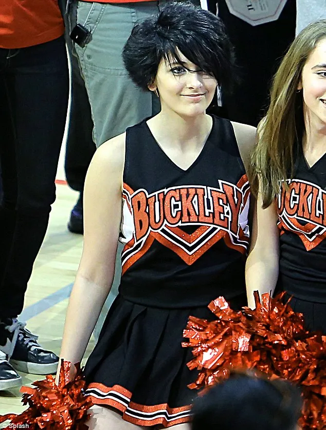 마이클 잭슨 친딸 외모.jpg_2.webp