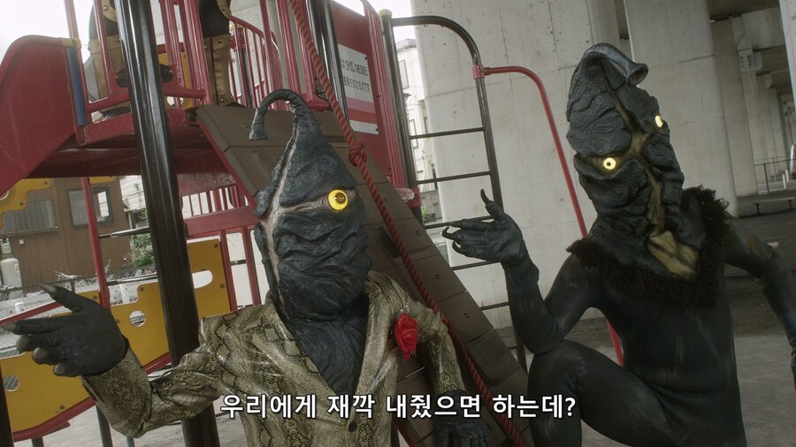 울트라맨 외계인 범죄자들이 승부를 결정하는 방법_12.jpg