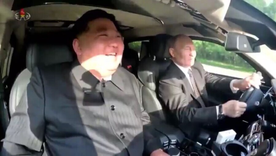 러시아인이랑 카풀하며 즐거운 한국인.fake taxi_1.jpg