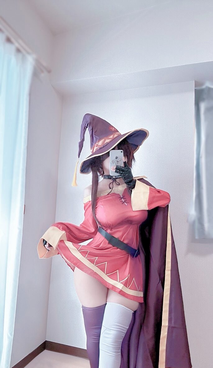 [코노스바] 호불호 갈리는 메구밍 코스프레_1.jpg