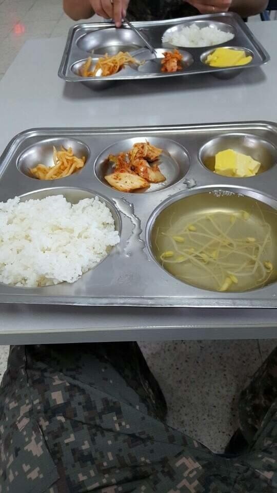 말년병장 뛰어오게 만드는 식단_3.jpg