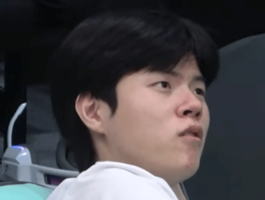 갑자기 알고리즘에 영화