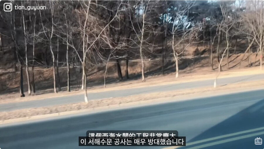 북한이 중국 관광객에게 알려주는 서해갑문_4.jpg