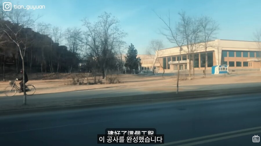 북한이 중국 관광객에게 알려주는 서해갑문_9.jpg