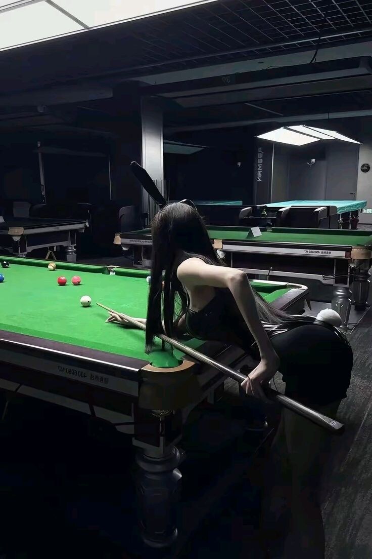 이런 누나가 포켓볼 내기해서 소원 들어주기 하자하면 우짬,;_2.jpg