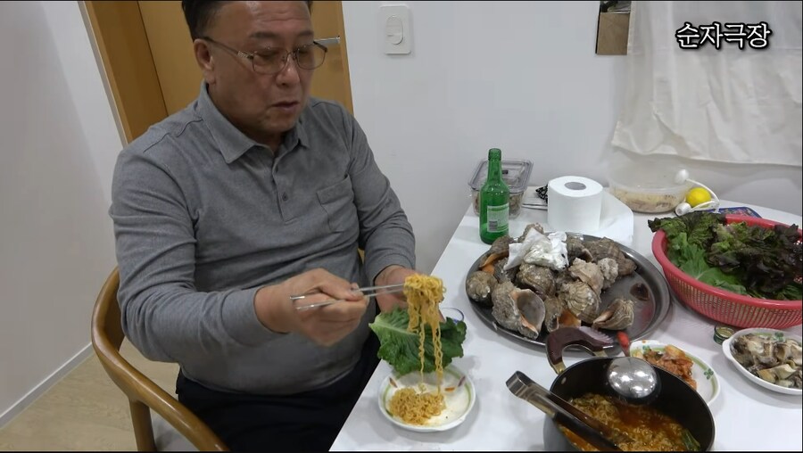 라면을 상추에 싸서 드셔보세요~_3.png