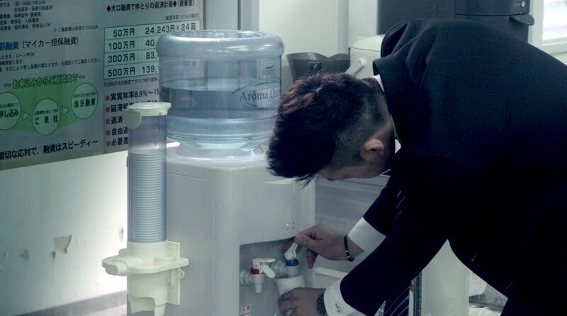 순간의 목축임을 위하여 회사를 궁지로 몰아넣을텐가!!_2.jpg