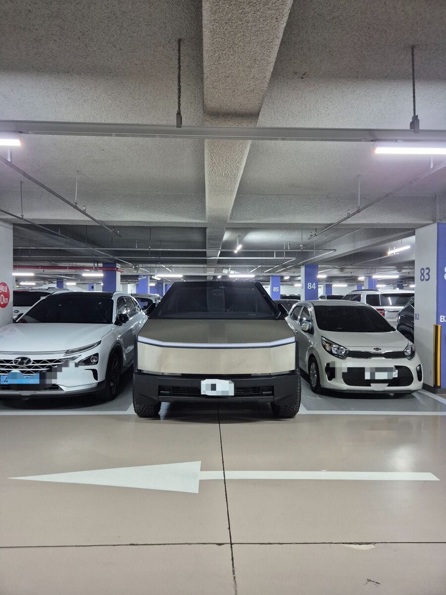 우리나라에서 사이버트럭 (테슬라)이 민폐갑인 이유_1.jpg