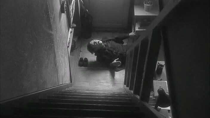 형사 : 너 이새퀴, 예전에도 사람 죽였잖아 ㅎㅎ 너가 범인 맞지?_36.jpg