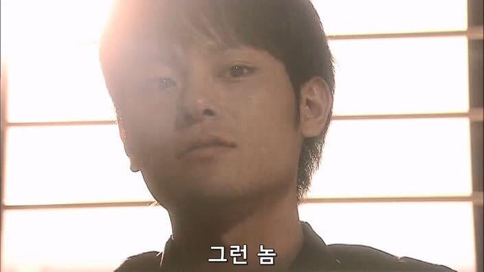 형사 : 너 이새퀴, 예전에도 사람 죽였잖아 ㅎㅎ 너가 범인 맞지?_55.jpg