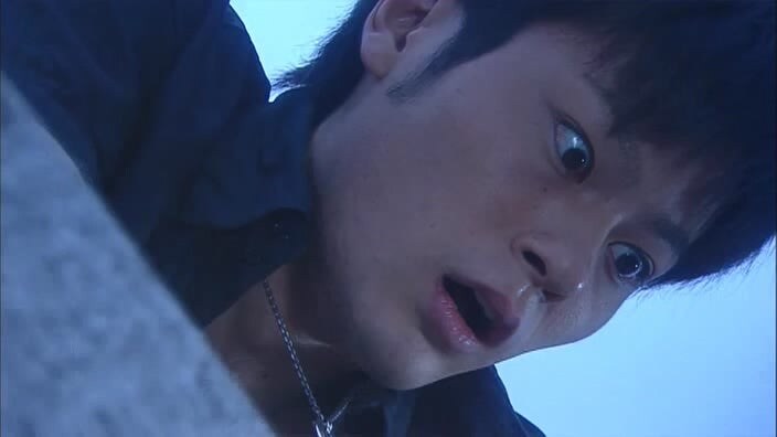 형사 : 너 이새퀴, 예전에도 사람 죽였잖아 ㅎㅎ 너가 범인 맞지?_60.jpg