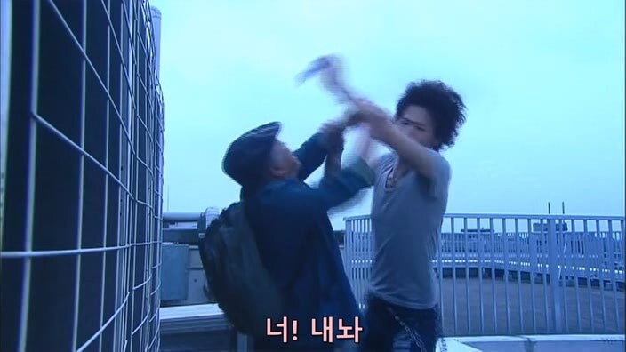 형사 : 너 이새퀴, 예전에도 사람 죽였잖아 ㅎㅎ 너가 범인 맞지?_73.jpg