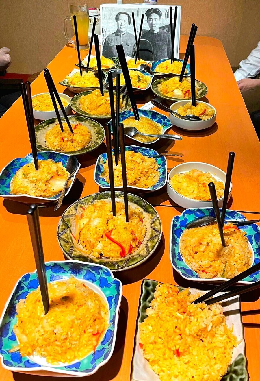 중국 최고 볶음밥 맛집에 방문한 북한 김정은. jpg_2.jpg