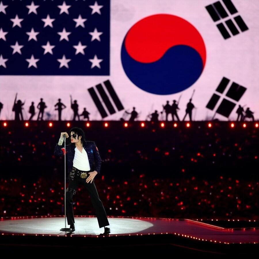 통일된 대한민국에 콘서트하러 온 마이클 잭슨_1.png
