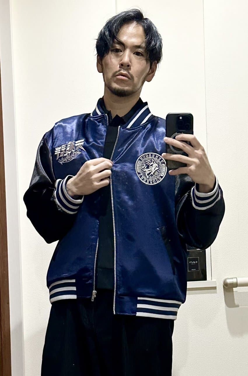 스카잔입고 셀카 찍은 야쿠자_1.jpg