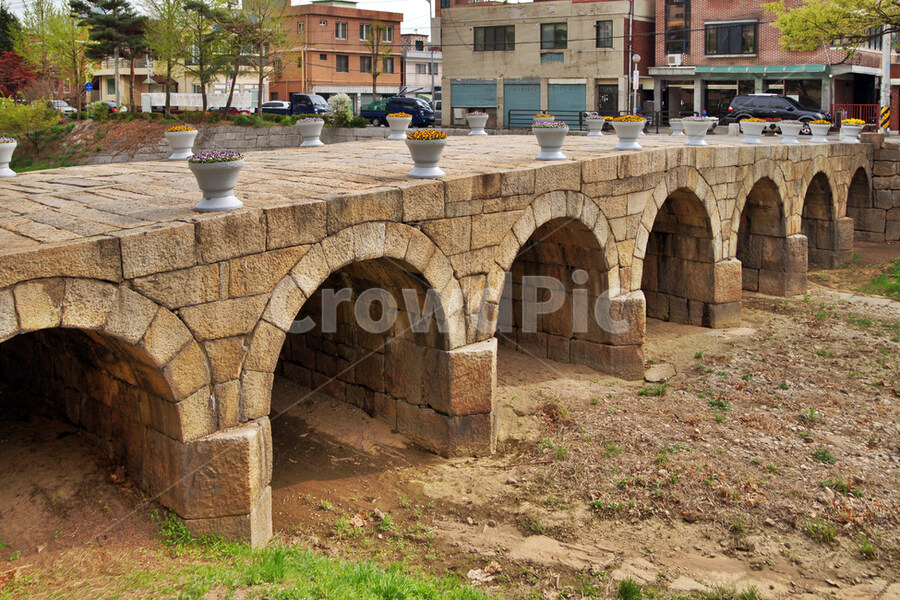 고대 다리 vs 현대 다리로 비교해보는 기술의 발전_1.jpg