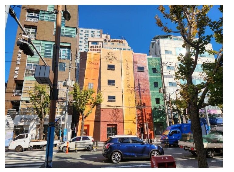 건물주가 수익을 포기하고 리모델링한 건물_2.jpg