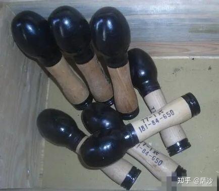 대륙의 수류탄_4.jpg