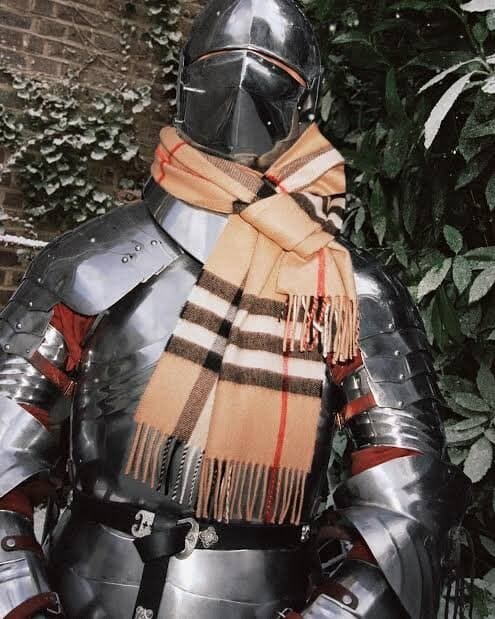 의외로 남자들도 명품모델 좋아할 수 있음_3.jpg