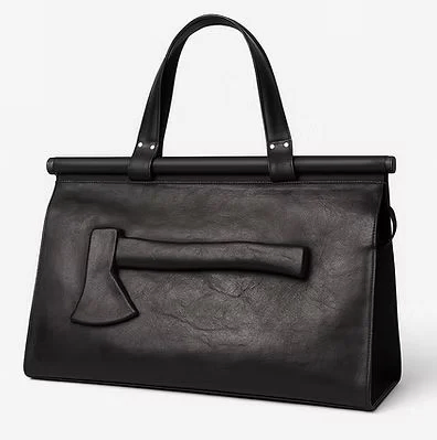 미국에서 크나큰 오해를 불러 올 수 있는 가방_1.webp