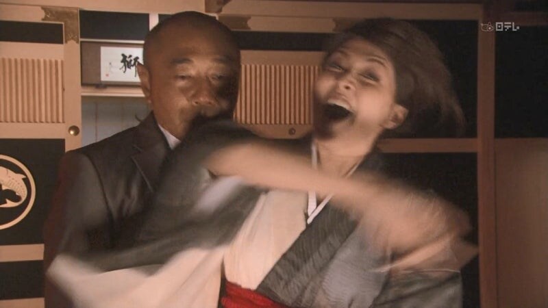 야쿠자랑 몸이 바뀌어버린 모쏠아다 야동상담소 직원_36.jpg