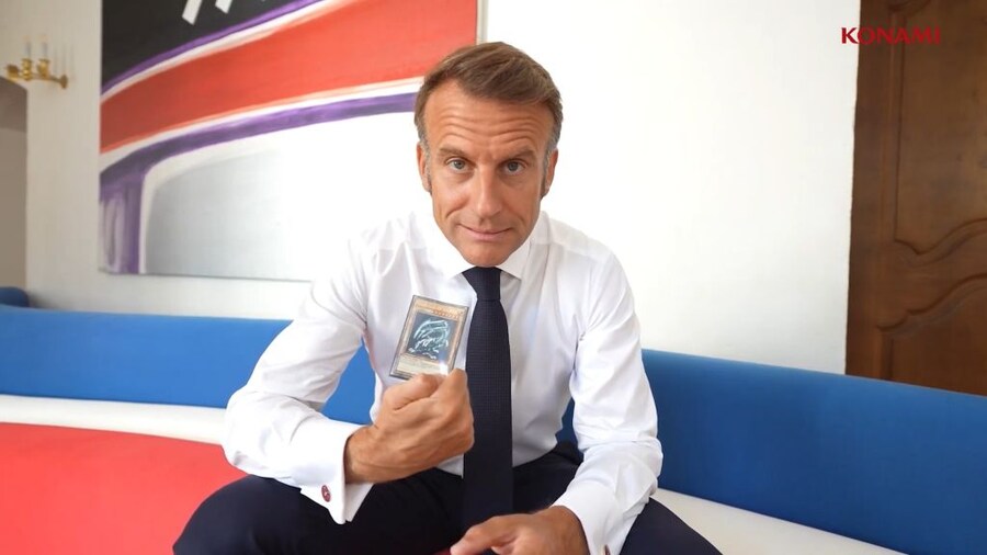 하다 하다 이제 마크롱이 유희왕 카드 들고 있는 짤까지 있네..._1.jpg