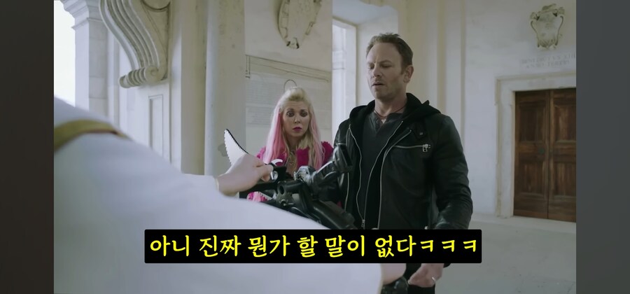 제작진이 하고 싶은대로 아무렇게나 만드는 정신나간 영화 ㅋㅋㅋ_18.jpg