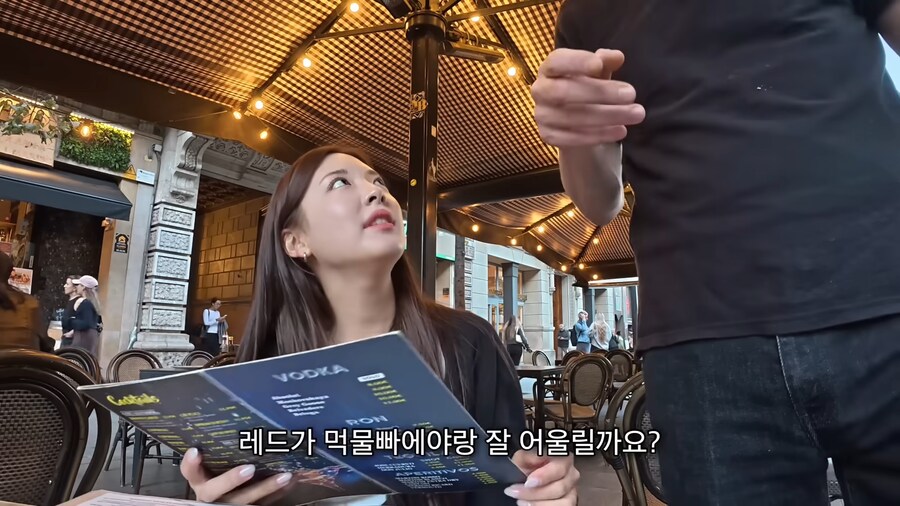 시청자들이 전혀 공감하지 못하는 여행 유튜버.jpg_12.png