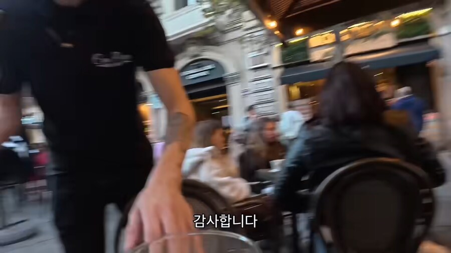 시청자들이 전혀 공감하지 못하는 여행 유튜버.jpg_28.png