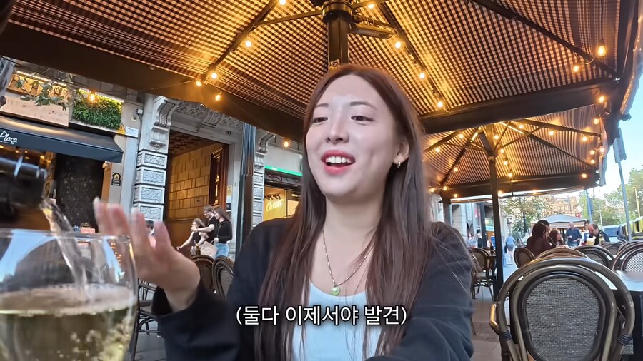 시청자들이 전혀 공감하지 못하는 여행 유튜버.jpg_35.png