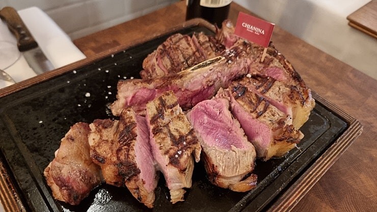 이탈리아에서 가장 오래된 스테이크 전문점_3.jpg