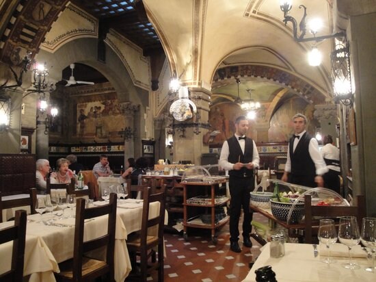 이탈리아에서 가장 오래된 스테이크 전문점_5.jpg