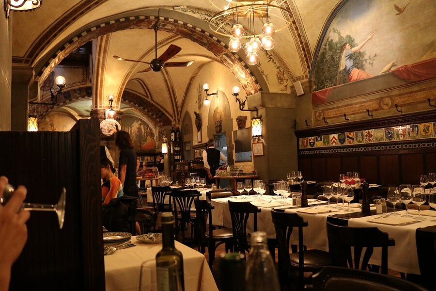 이탈리아에서 가장 오래된 스테이크 전문점_6.jpg