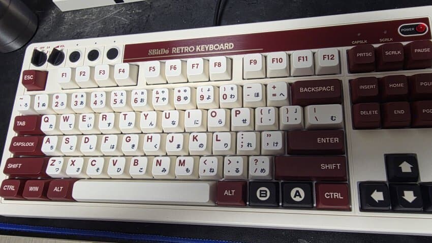 닌텐도 패미컴키보드 샀다 ㅈㄴ이뻐.jpg_5.jpg