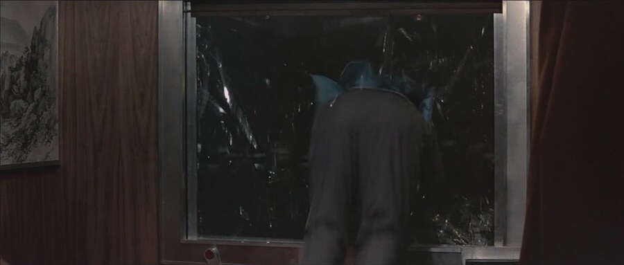 제임스 본드 역사상 가장 최악의 난적_5.jpg