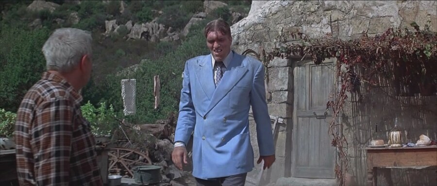 제임스 본드 역사상 가장 최악의 난적_9.jpg