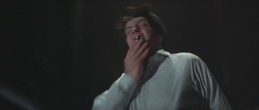 제임스 본드 역사상 가장 최악의 난적_11.jpg