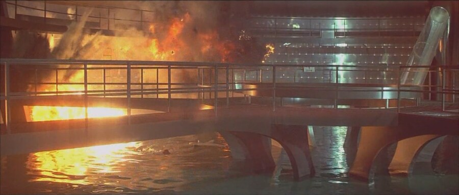 제임스 본드 역사상 가장 최악의 난적_16.jpg