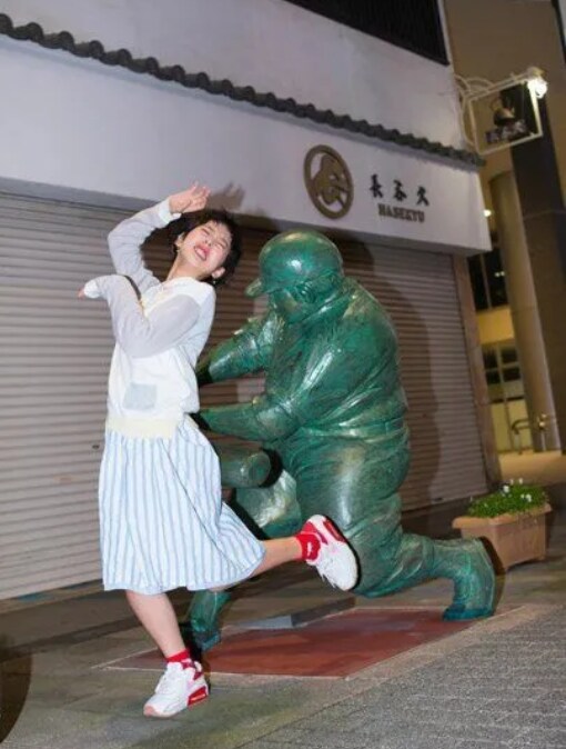 일본 니이가타 시의 명물 동상_1.png