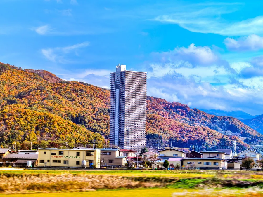 일본의 졸라 뜬금없는 킹본없는 건물_1.webp