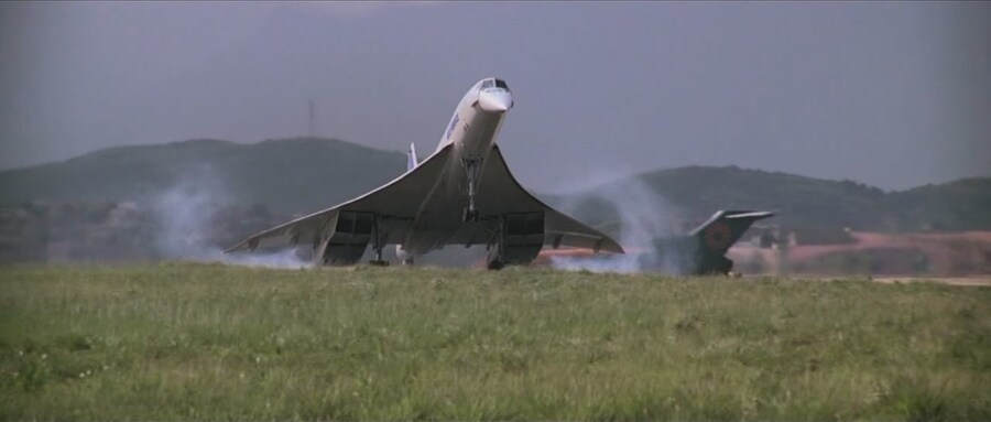 낭만 쩌는 70년대 영화 공항 장면_2.jpg