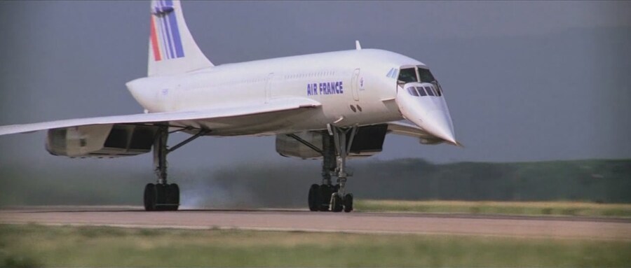 낭만 쩌는 70년대 영화 공항 장면_3.jpg