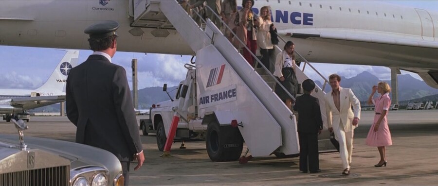 낭만 쩌는 70년대 영화 공항 장면_4.jpg