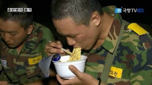 남자가 살다가 라면이 제일 맛있을때.JPG_3.jpg