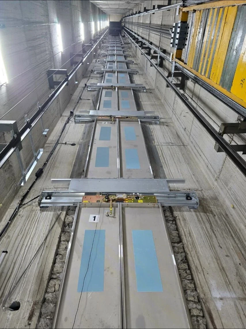 엘리베이터 기대지마시오 위험 체감짤_2.webp