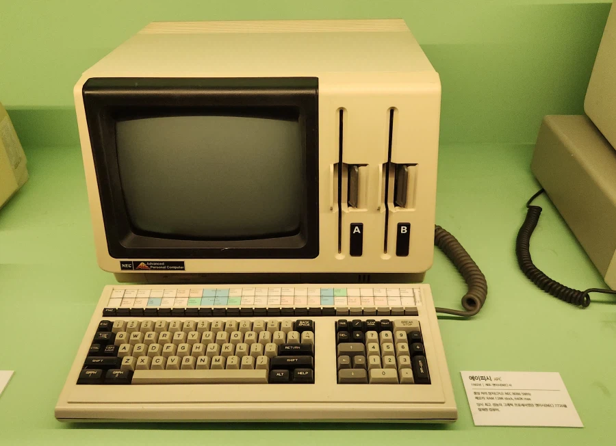 이제는 박물관에 전시된 옛날 컴퓨터들_7.webp