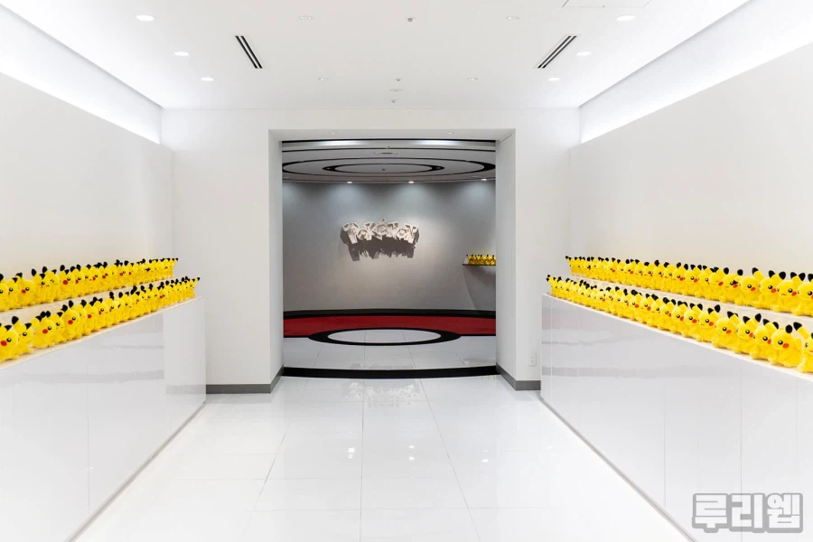 포켓몬 컴퍼니 피카츄 복도 ㄷㄷ.jpg_1.webp