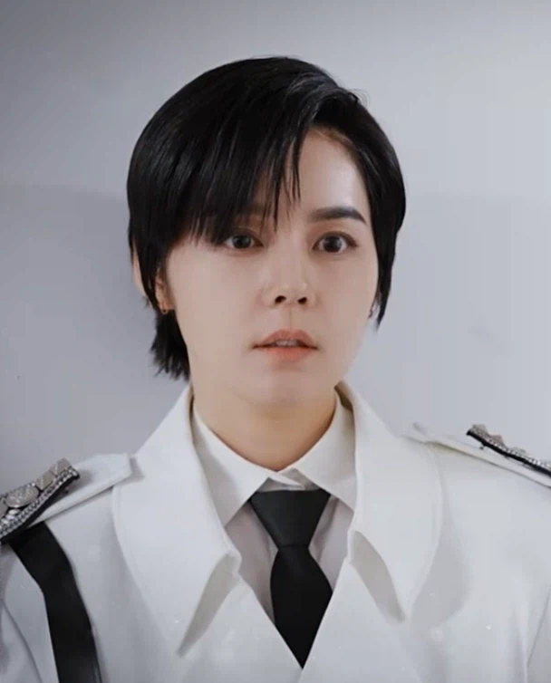 관리받고 피부가 많이 좋아진 김동준.jpg_2.webp