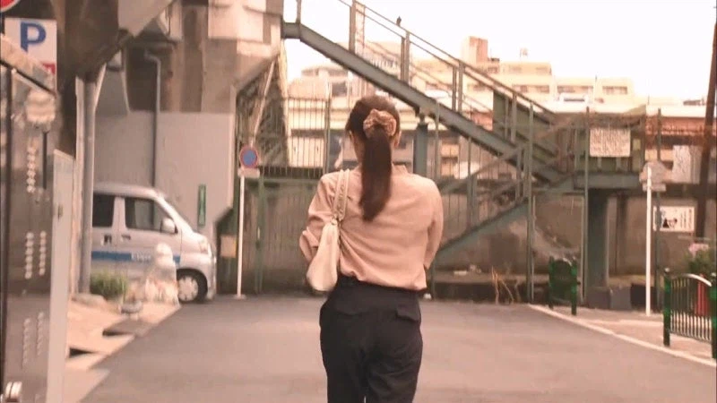 주인공에게 호감이 있는 집주인 캐릭터_14.webp